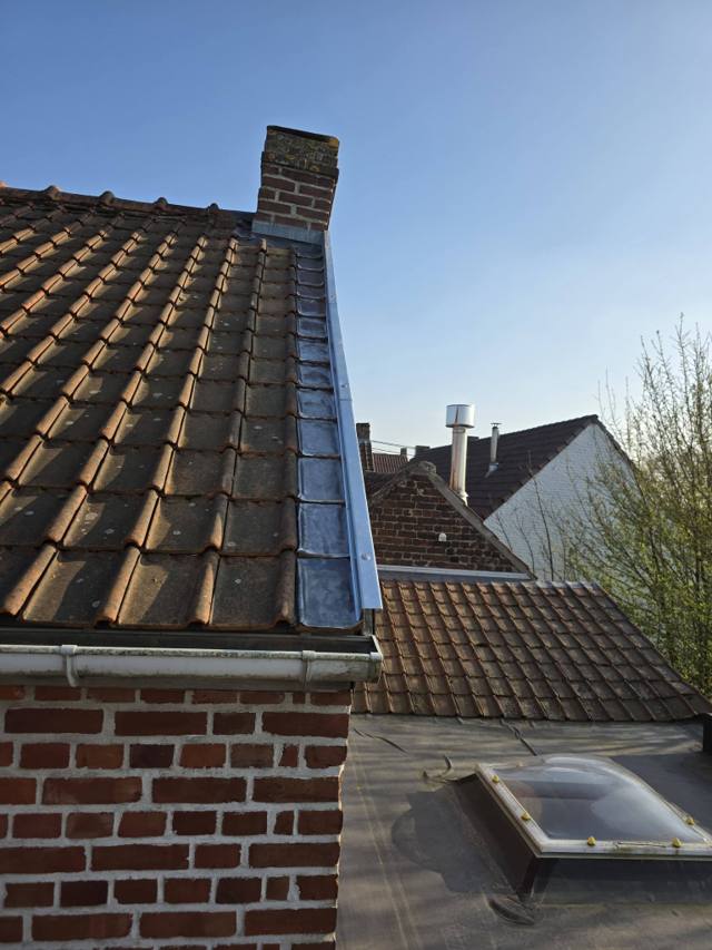 Remplacement de Planches, de Rives et des Noquets — chantier Meti Toiture